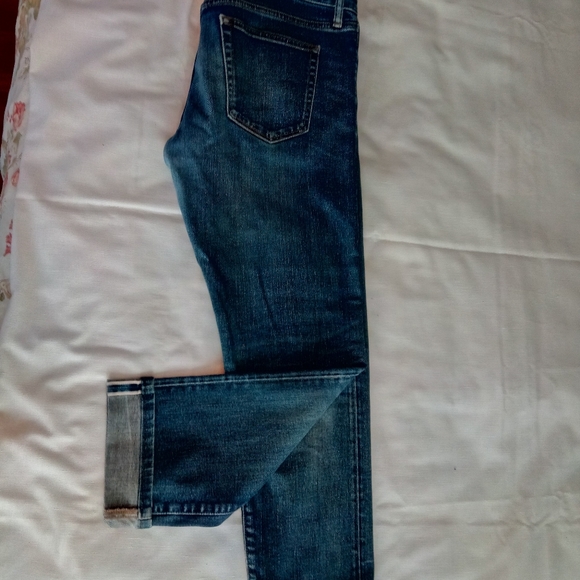 Uniqlo straight slim cropped distressed jeans - Picture 5 of 5